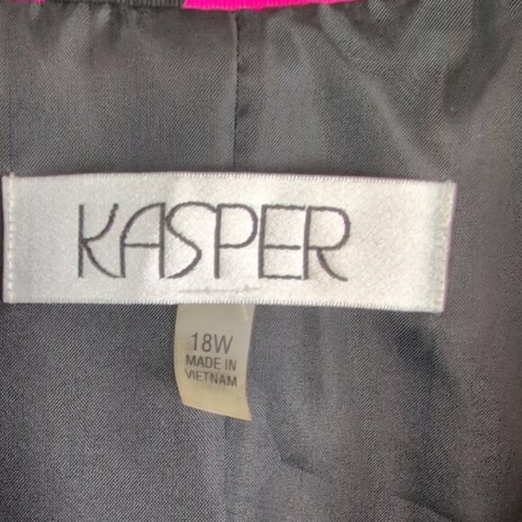 Kasper Vibrant Floral Blazer in Black and Pink - Picture 5 of 6